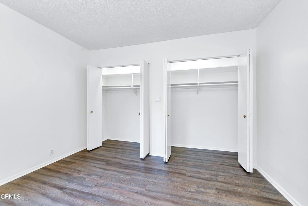 215 N Kenwood Street 203