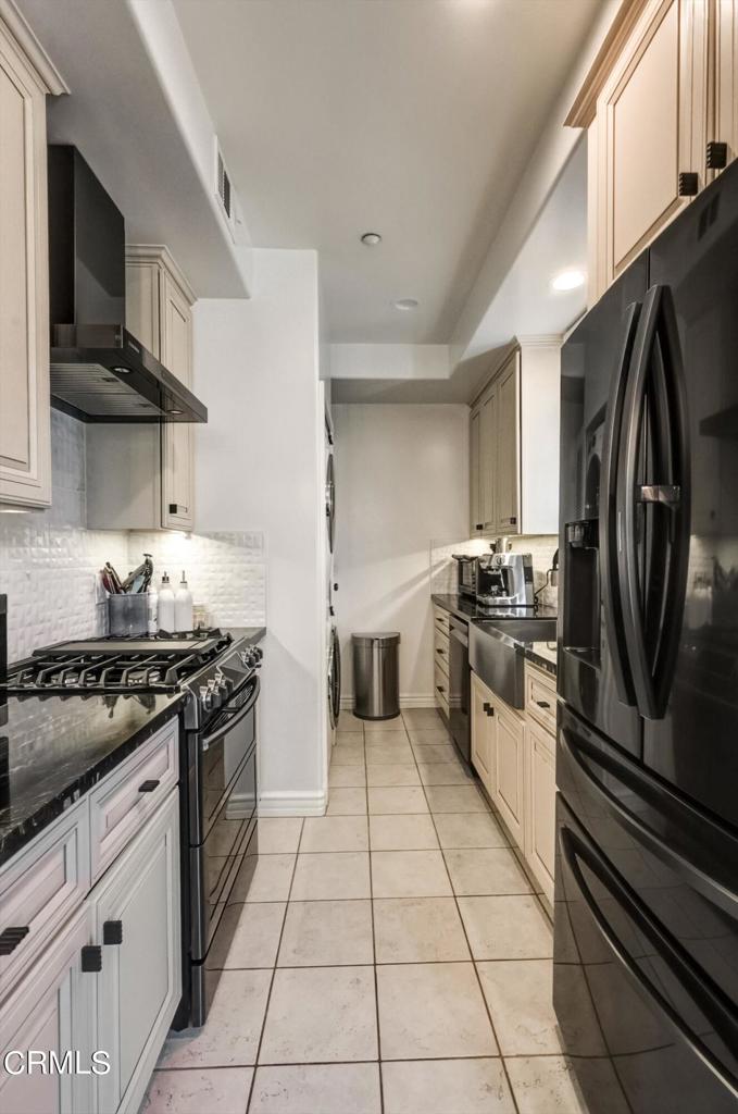 66 N Allen Avenue 5