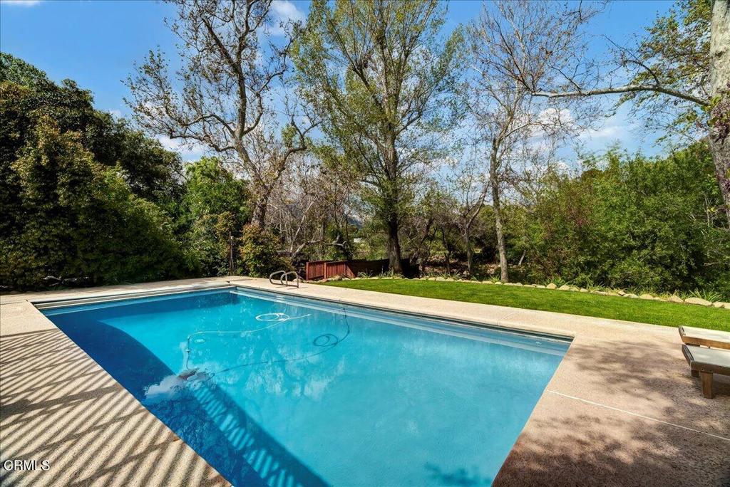 40946 Cherokee Oaks Drive