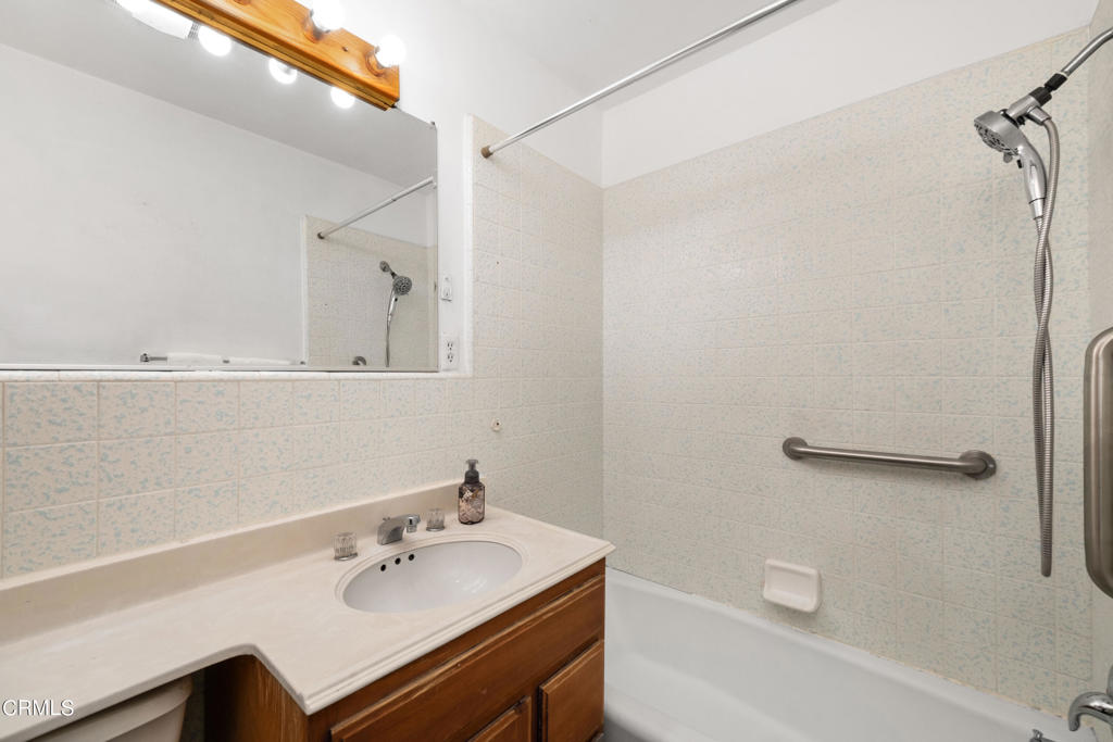 2511 Richelieu Avenue