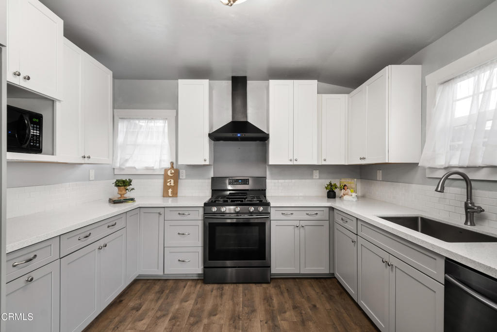 305 S Granada Avenue