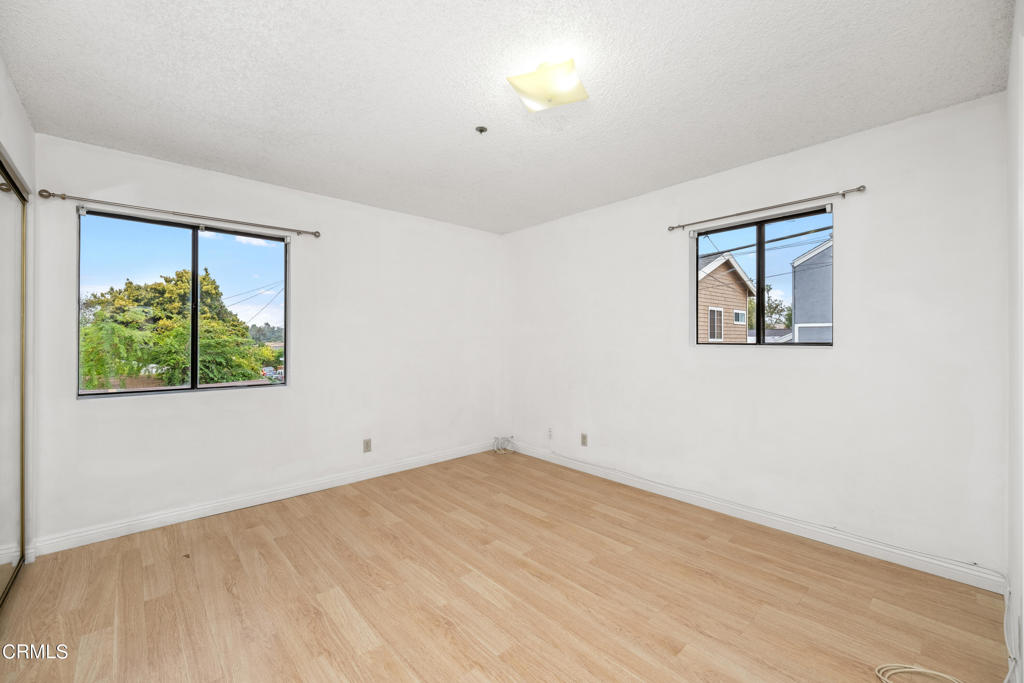 305 S Granada Avenue