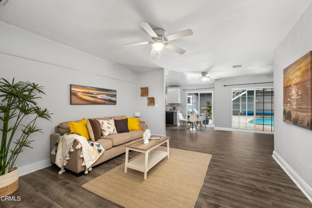 305 S Granada Avenue