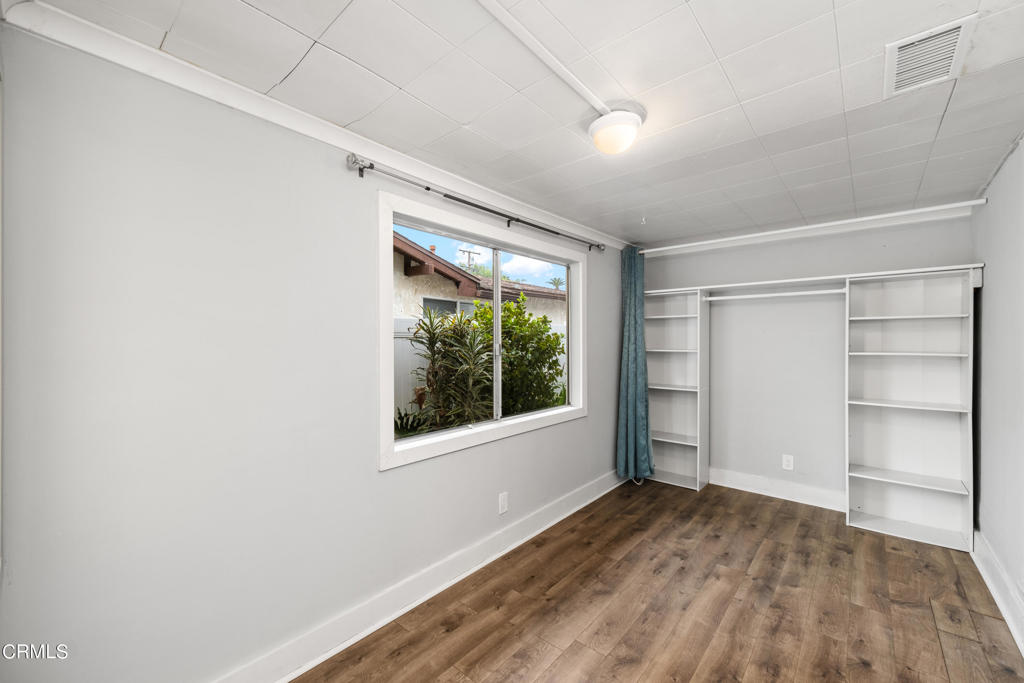 305 S Granada Avenue