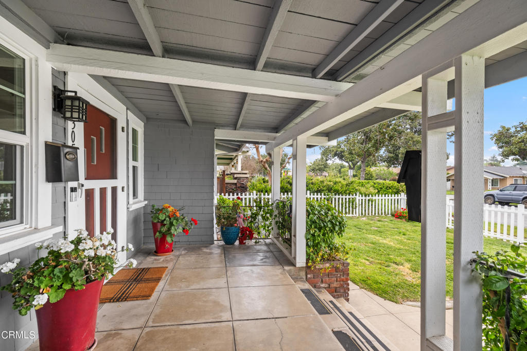 305 S Granada Avenue