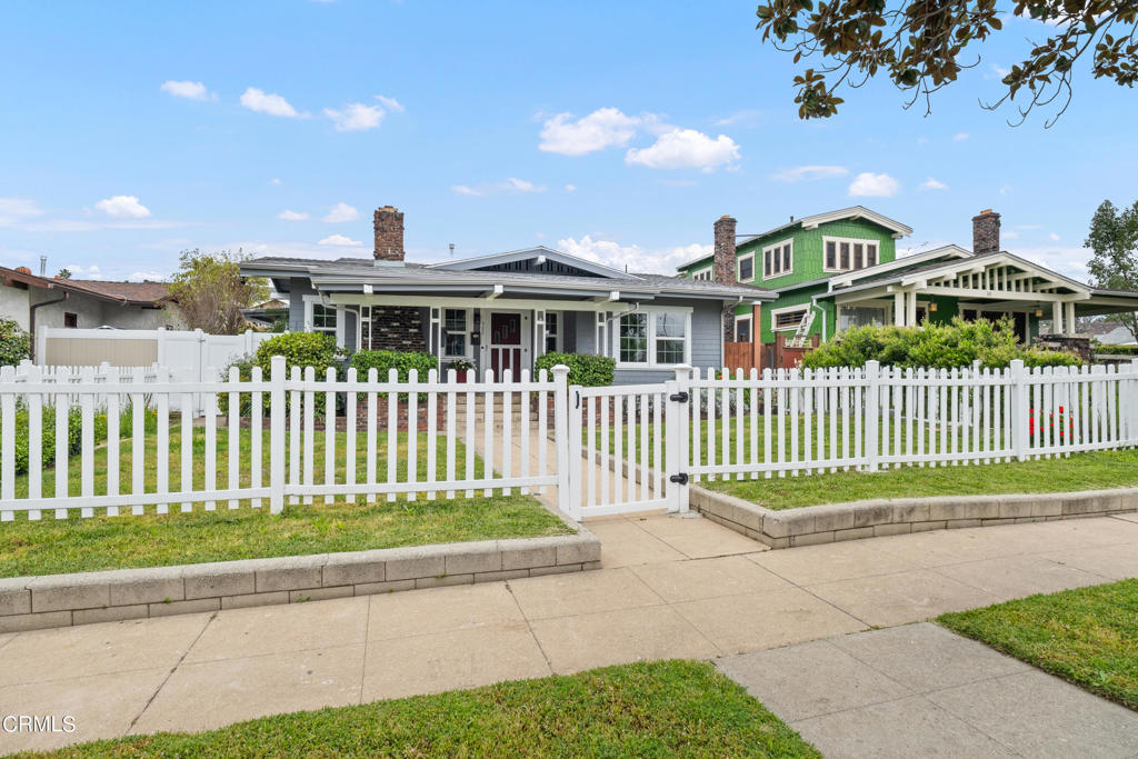 305 S Granada Avenue