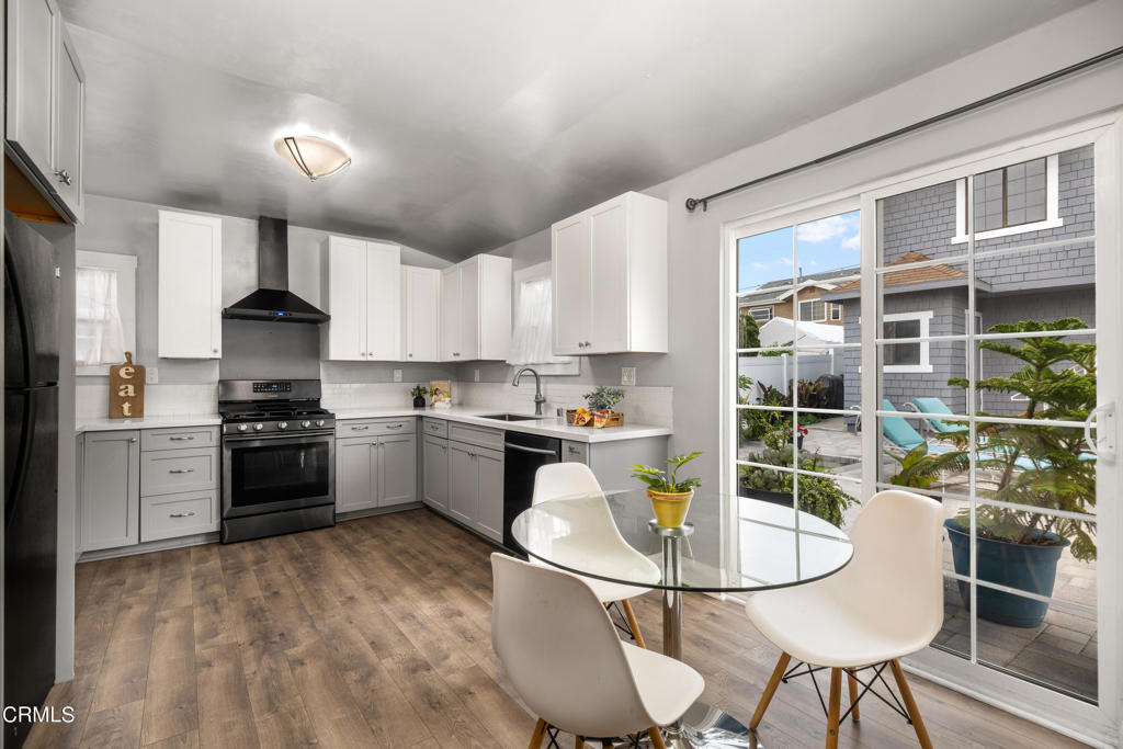 305 S Granada Avenue