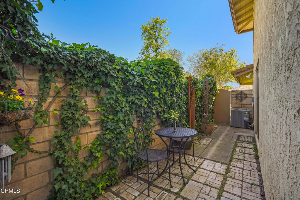 107 Oak Forest Circle