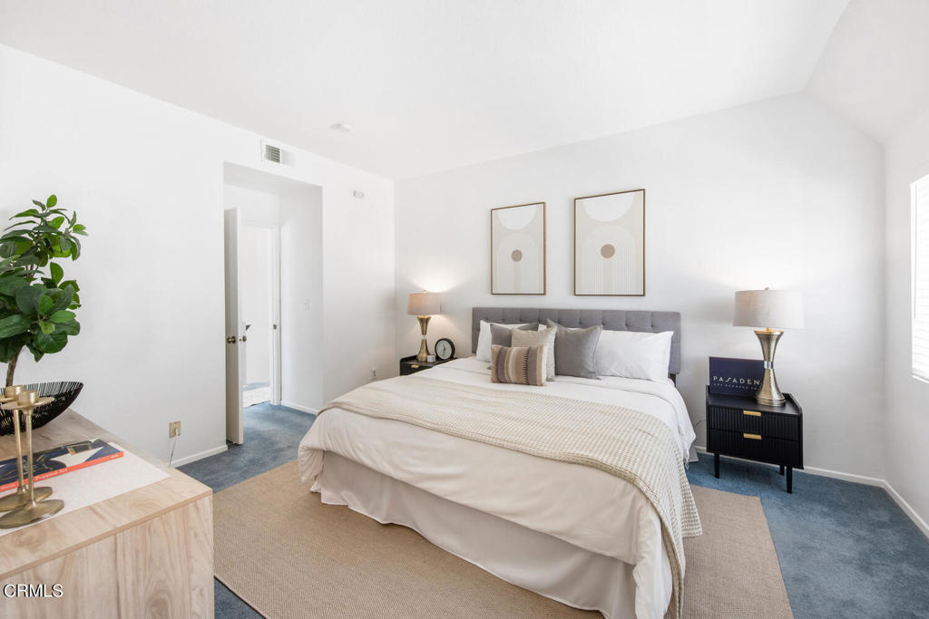 170 N Sierra Bonita Avenue 15