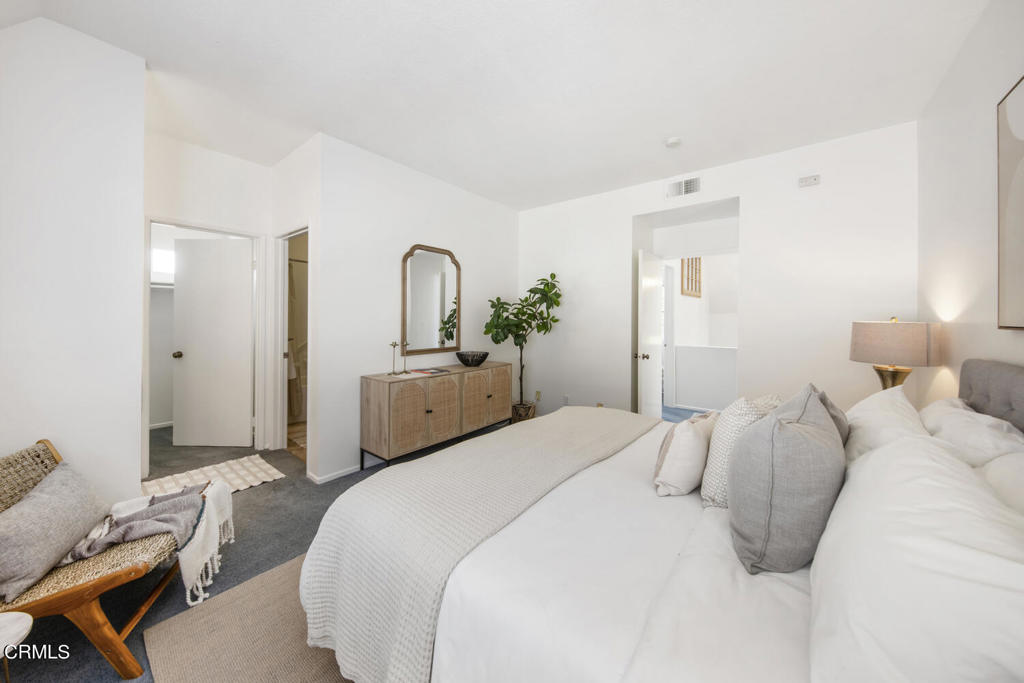 170 N Sierra Bonita Avenue 15