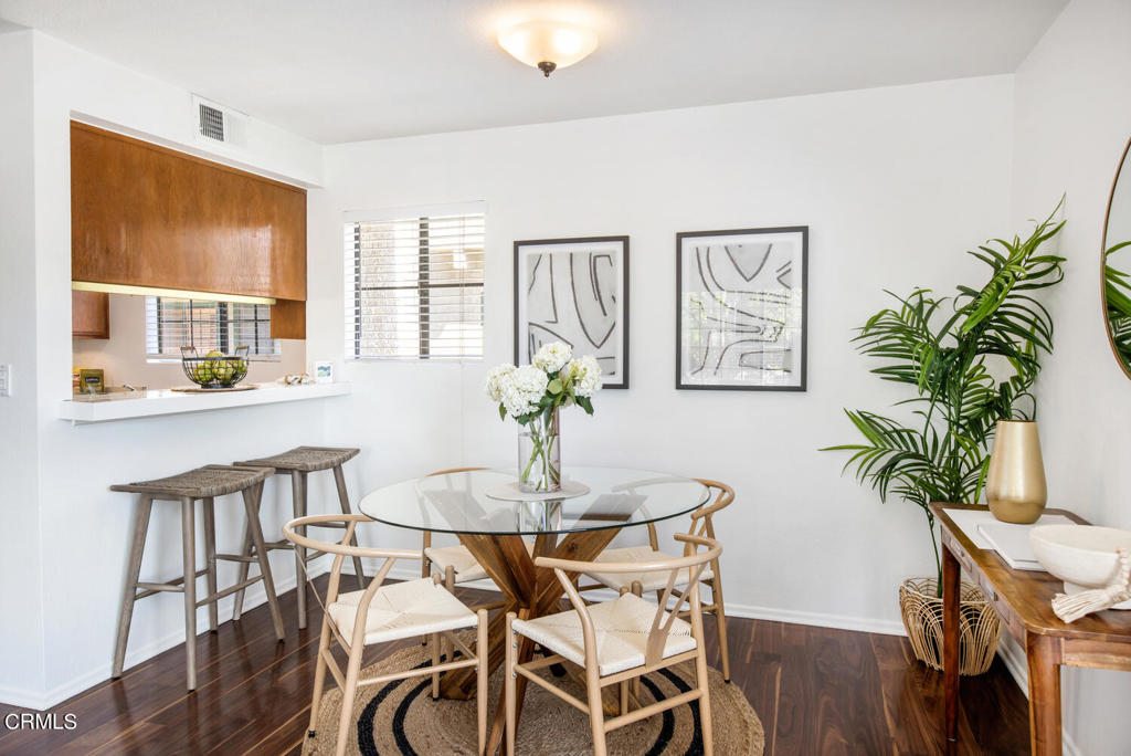 170 N Sierra Bonita Avenue 15