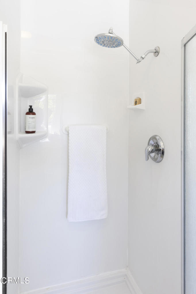 170 N Sierra Bonita Avenue 15