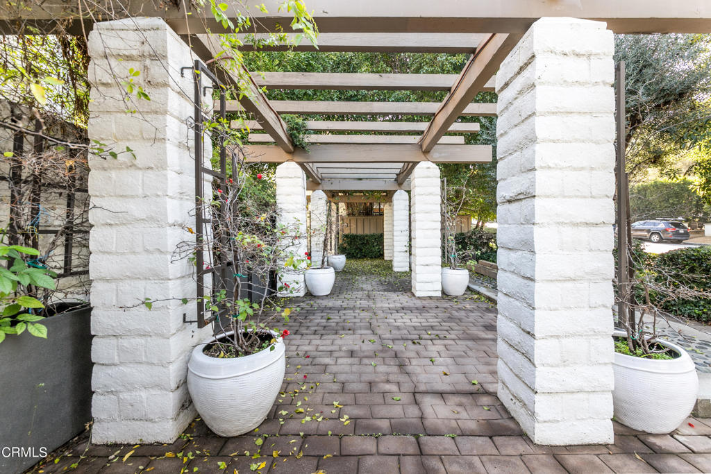 1202 Indiana Avenue 1