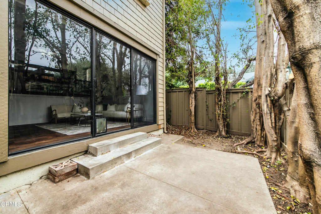 1202 Indiana Avenue 1