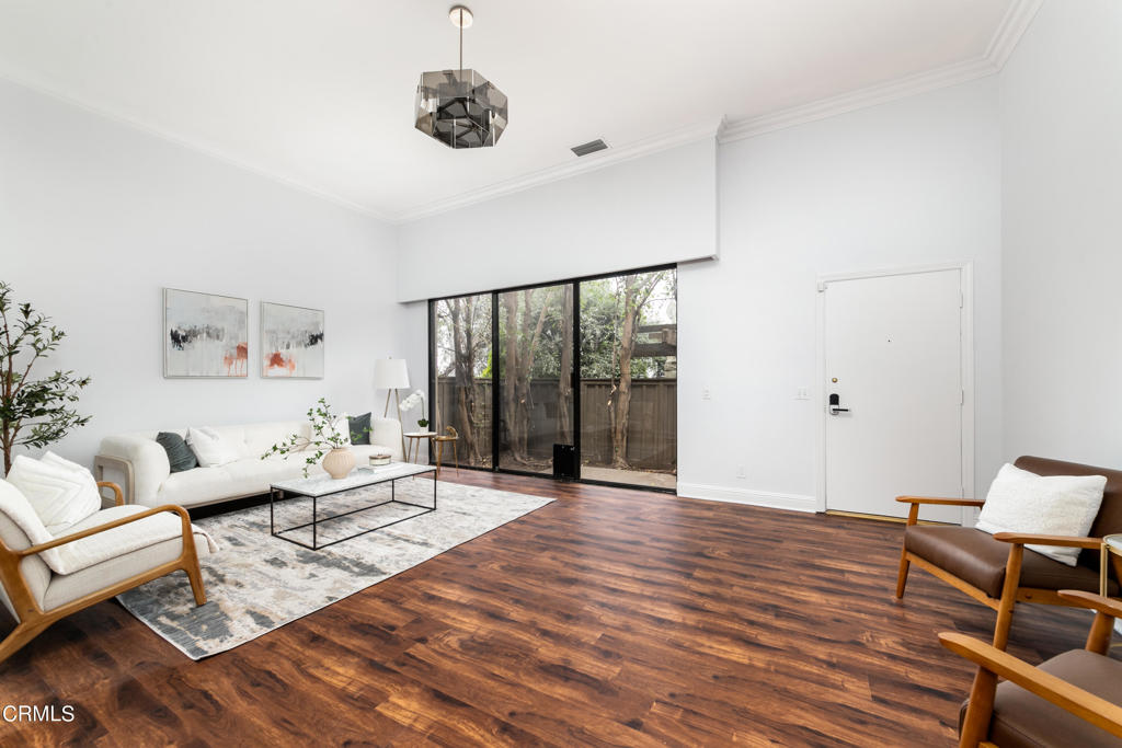 1202 Indiana Avenue 1