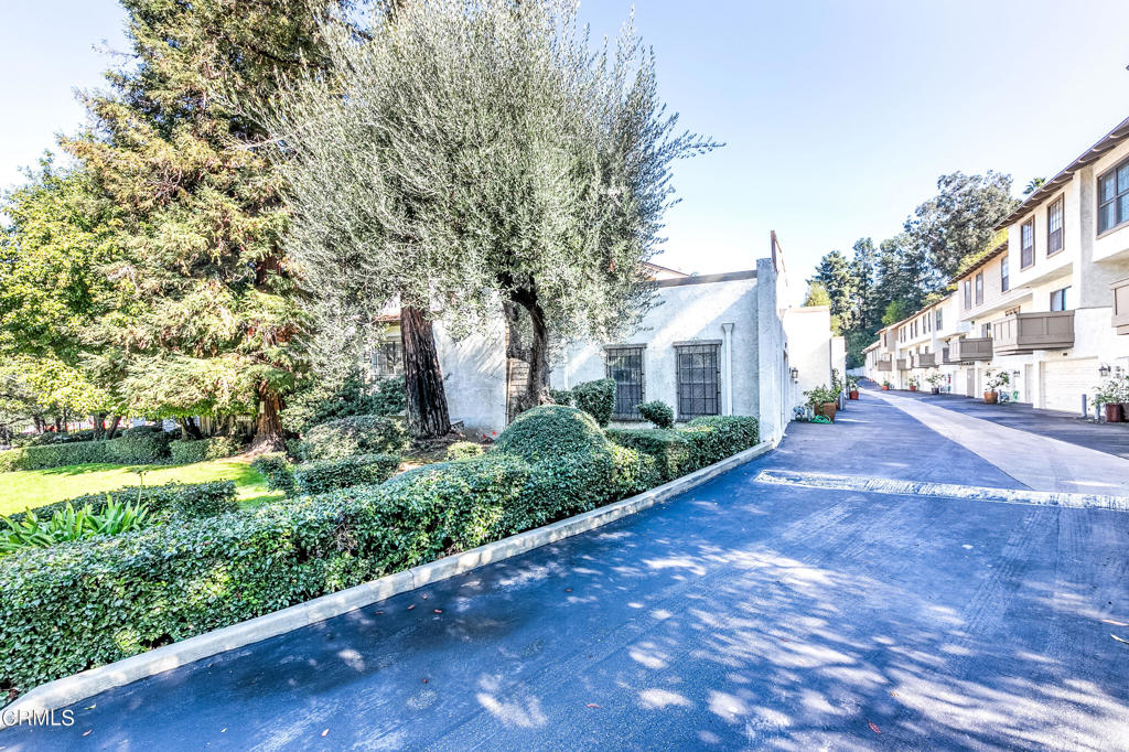 1202 Indiana Avenue 1