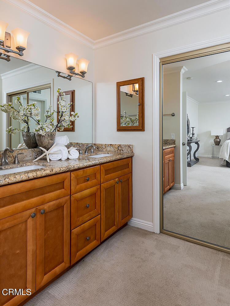 555 W Sierra Madre Boulevard E