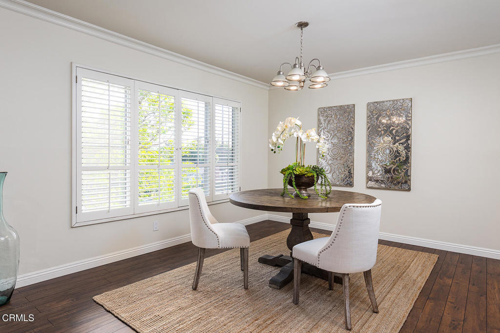 555 W Sierra Madre Boulevard E