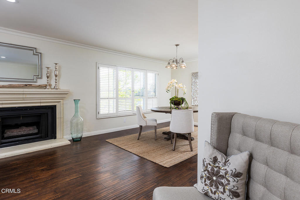 555 W Sierra Madre Boulevard E