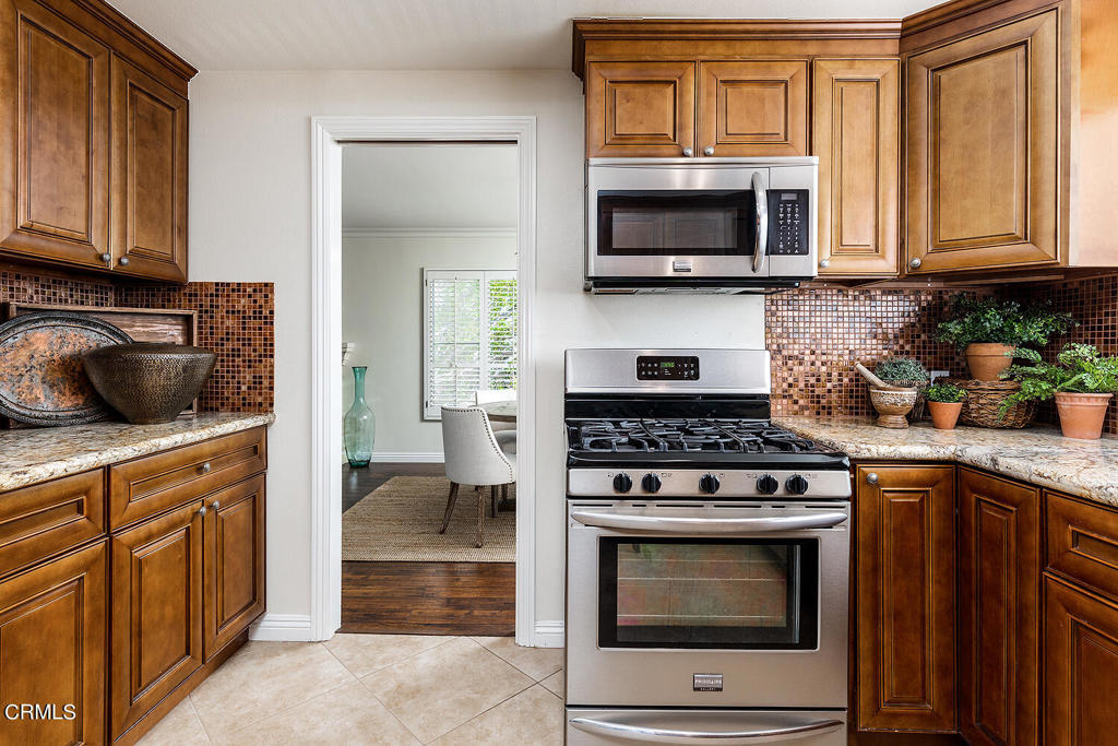 555 W Sierra Madre Boulevard E