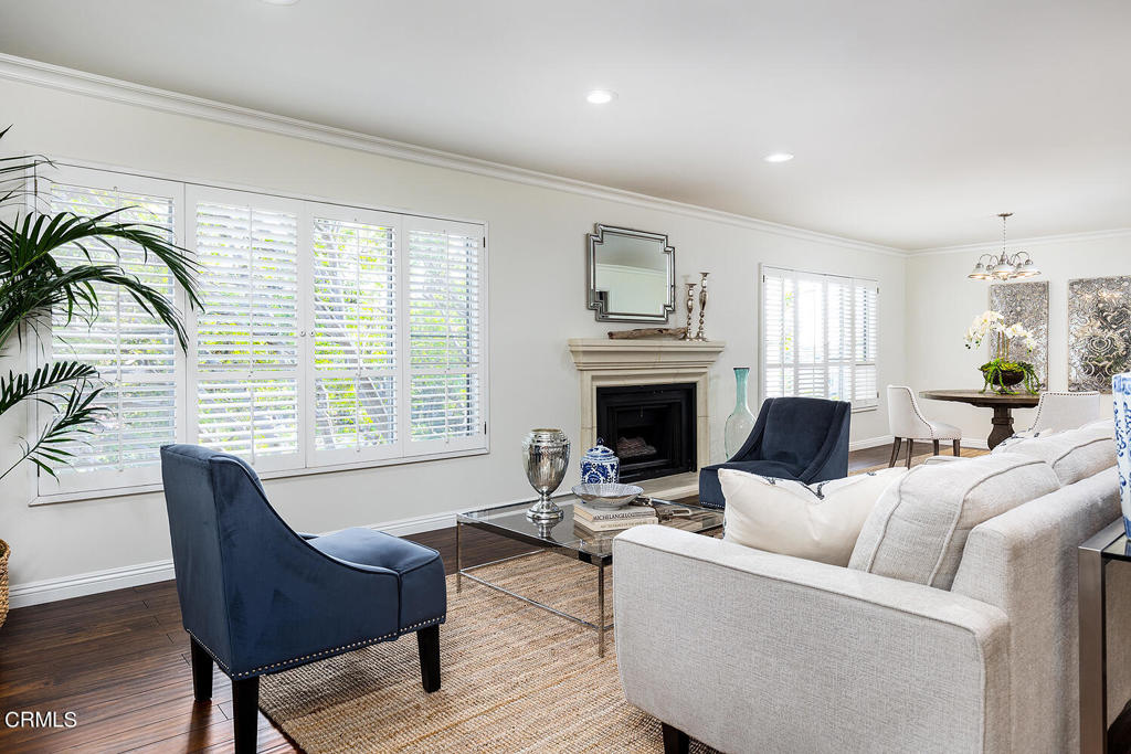 555 W Sierra Madre Boulevard E