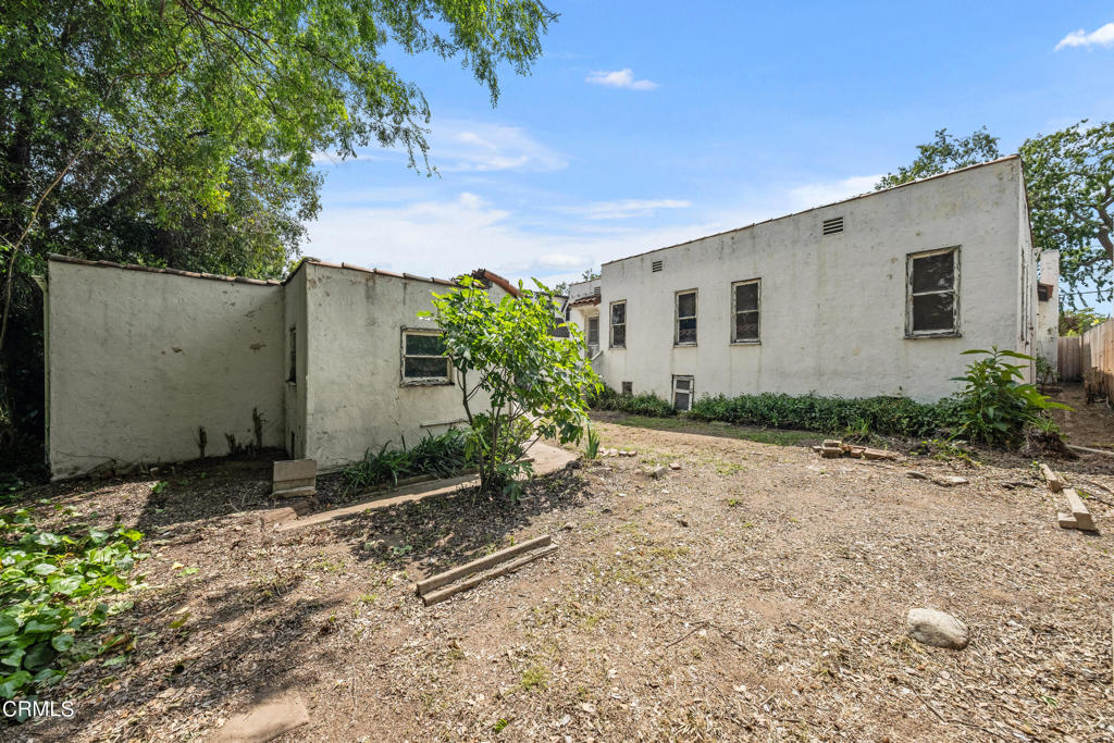 2026 Stratford Avenue