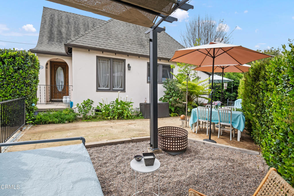 2101 Huntington Drive