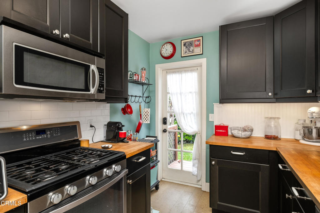 2101 Huntington Drive