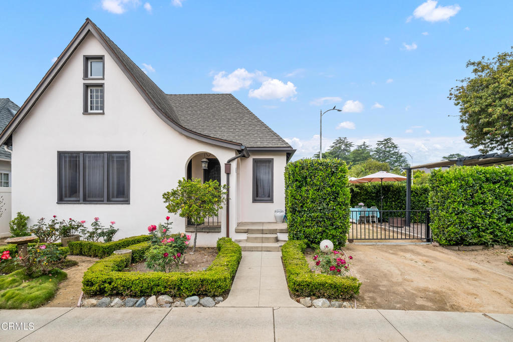 2101 Huntington Drive