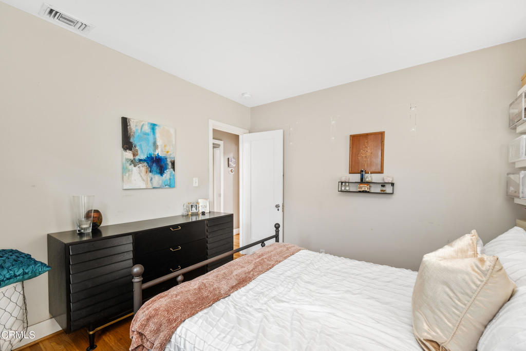 2101 Huntington Drive