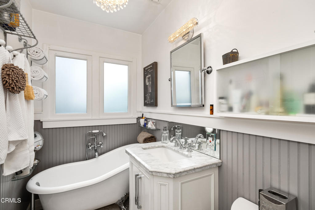 2101 Huntington Drive