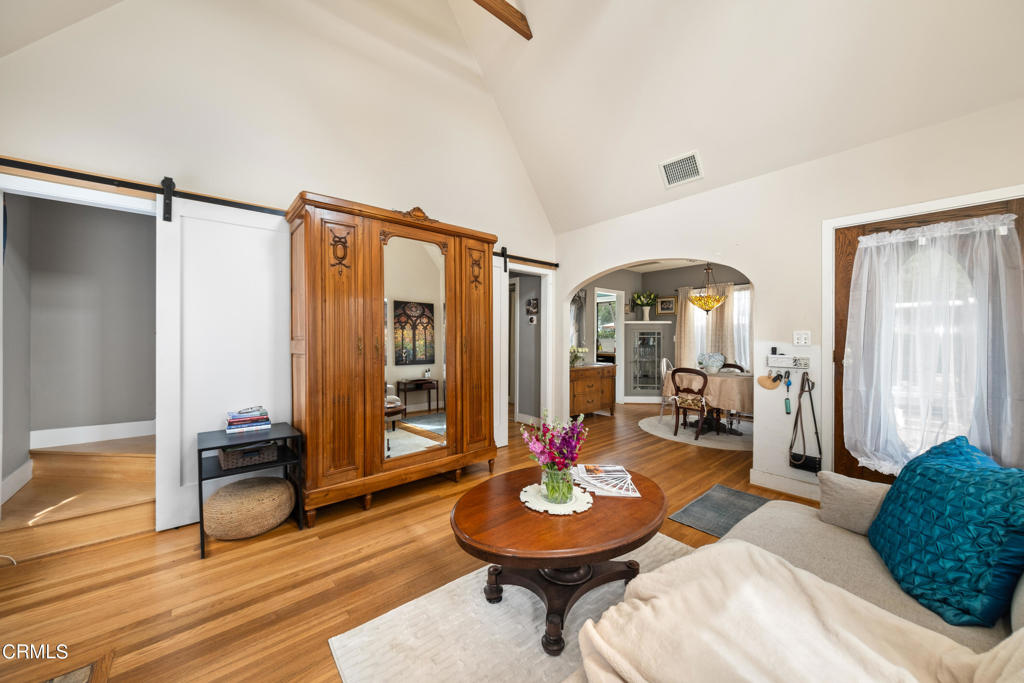 2101 Huntington Drive