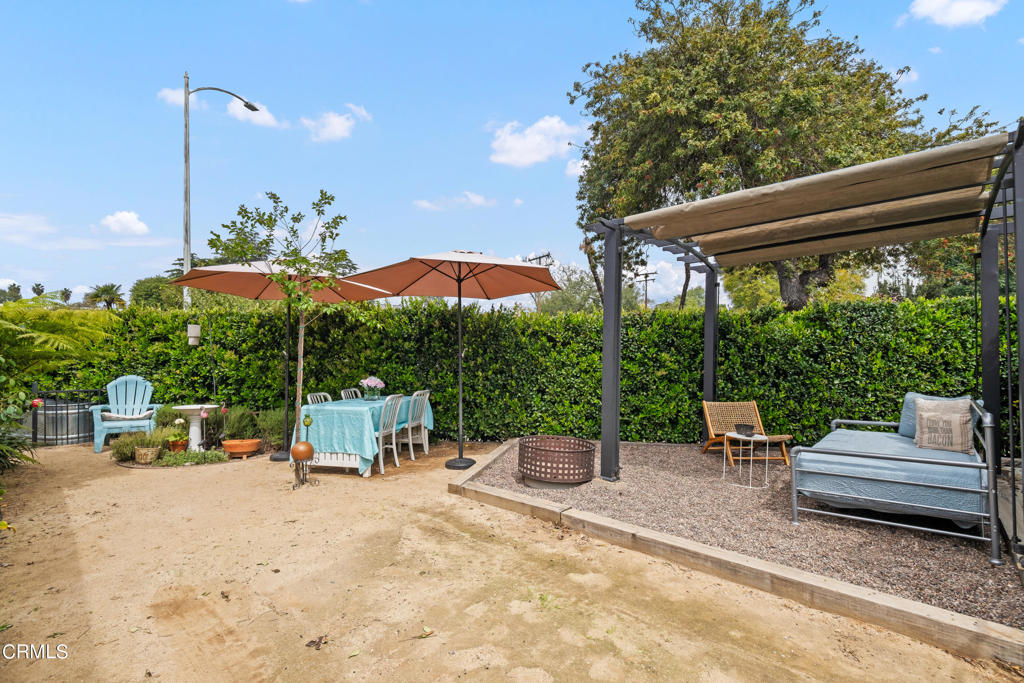 2101 Huntington Drive