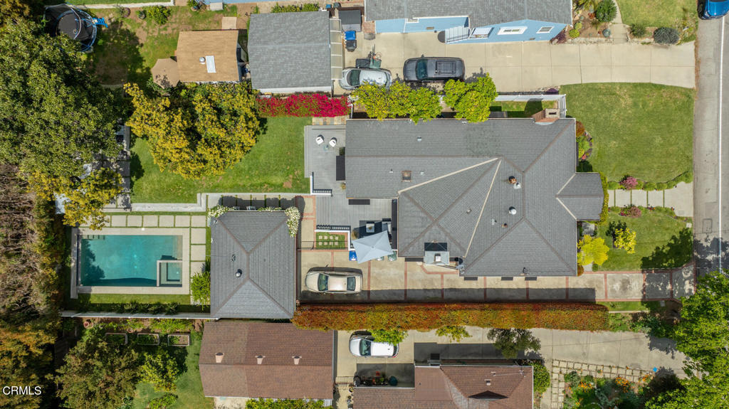 3361 N Fair Oaks Avenue