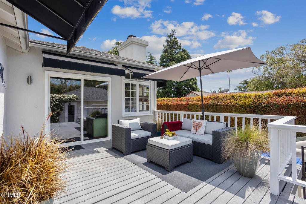 3361 N Fair Oaks Avenue