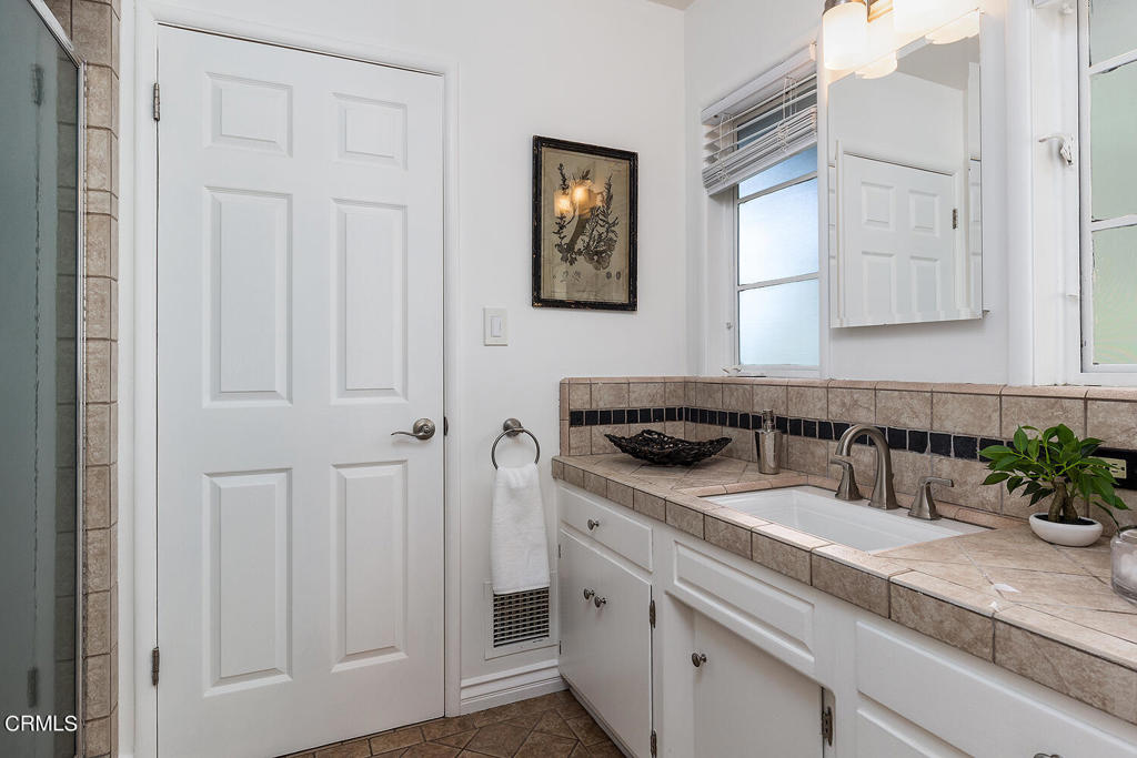 4902 Alta Canyada Road