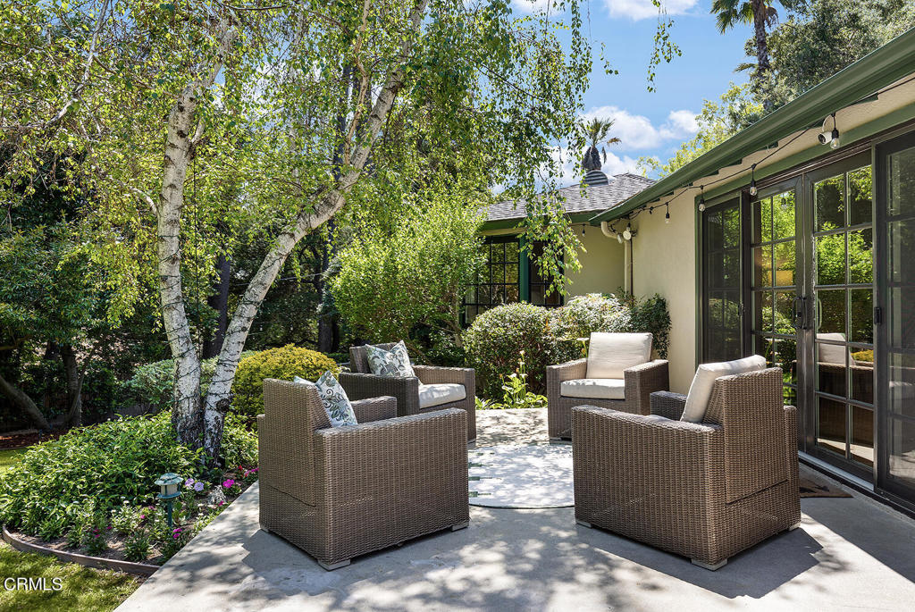 4902 Alta Canyada Road