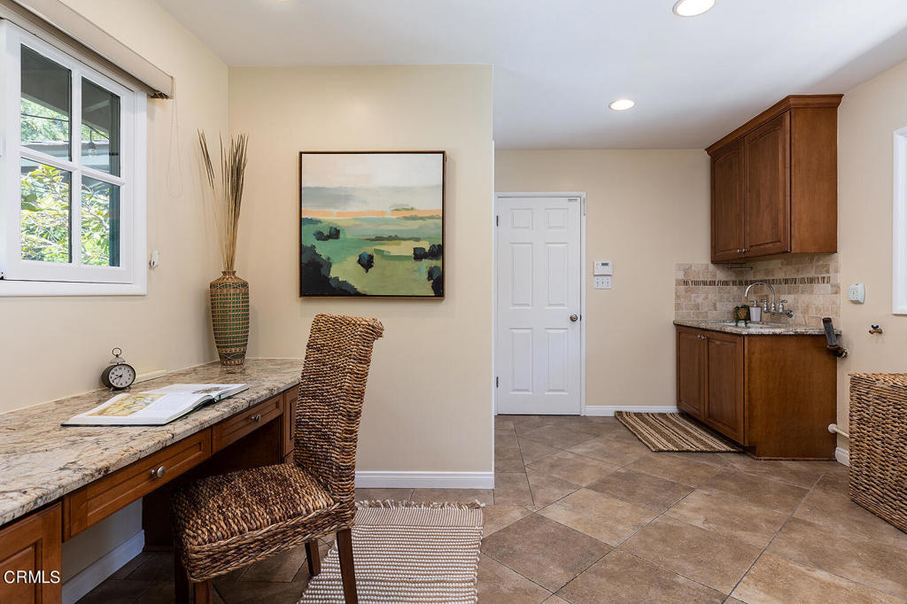 4902 Alta Canyada Road