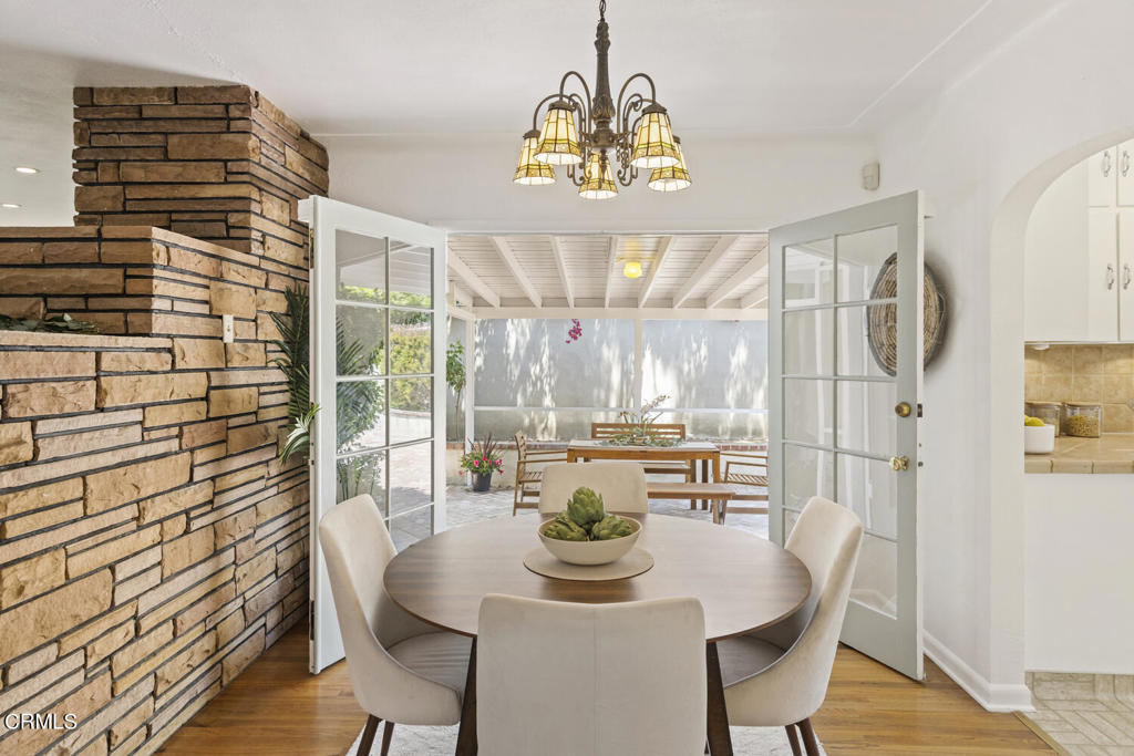 559 E Marigold Street