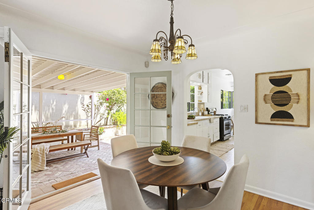 559 E Marigold Street