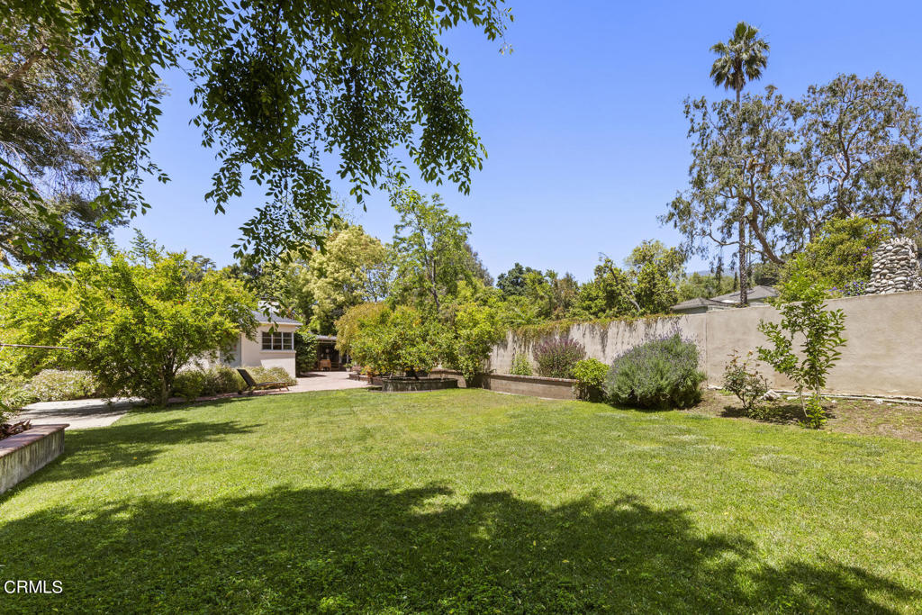 559 E Marigold Street