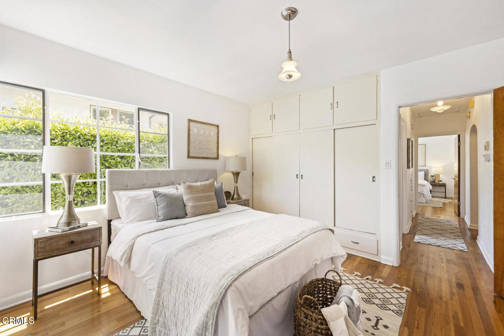 559 E Marigold Street