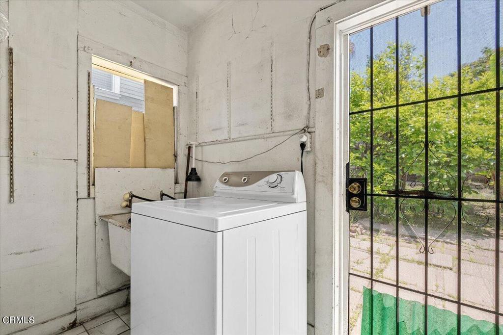 526 N Bonnie Brae Street