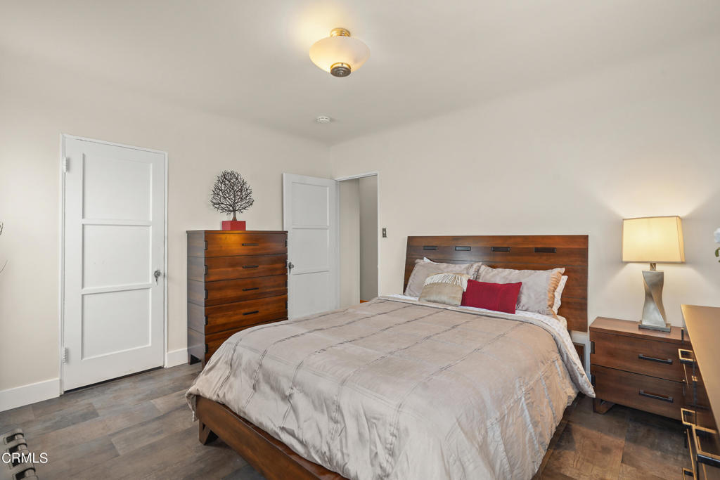 3926 W 59th Place