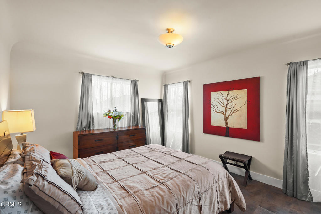 3926 W 59th Place