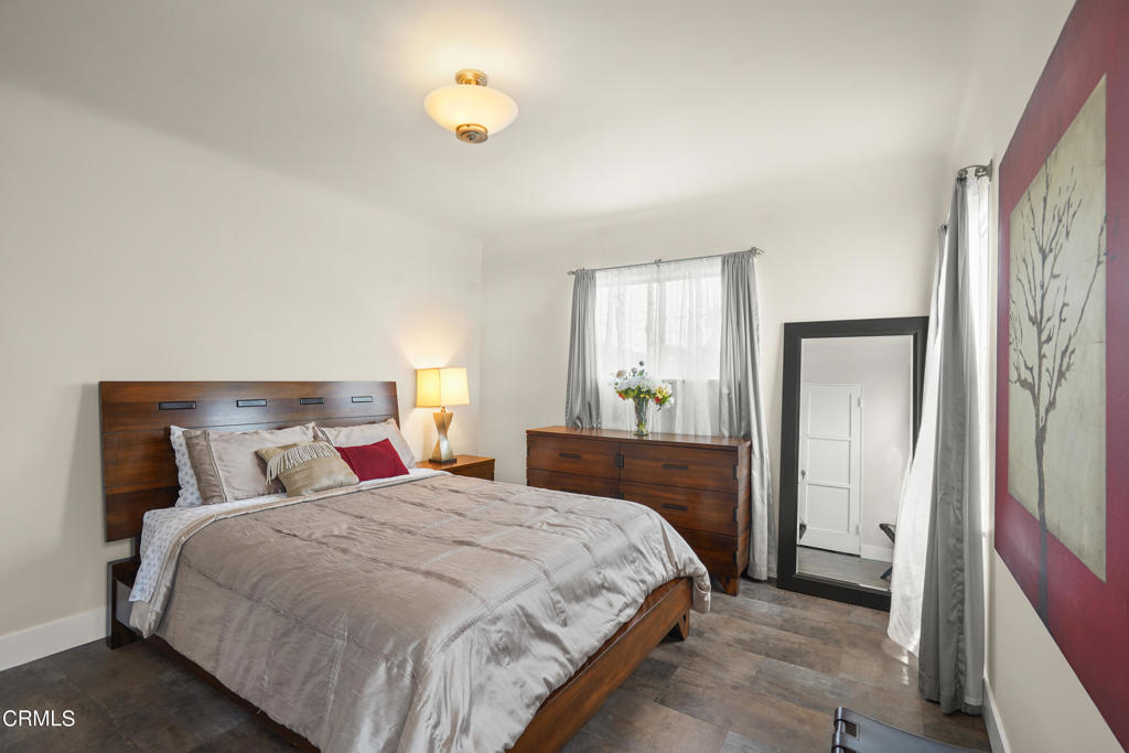 3926 W 59th Place