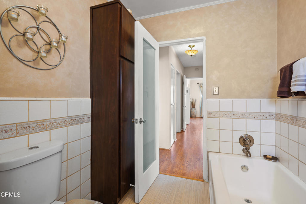 3926 W 59th Place