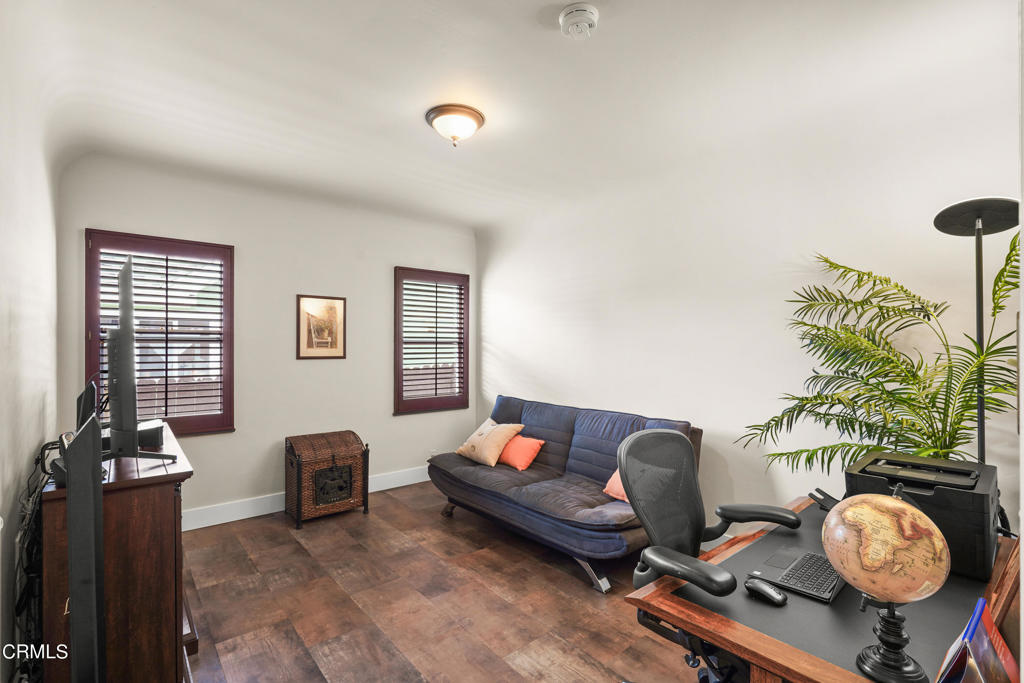 3926 W 59th Place