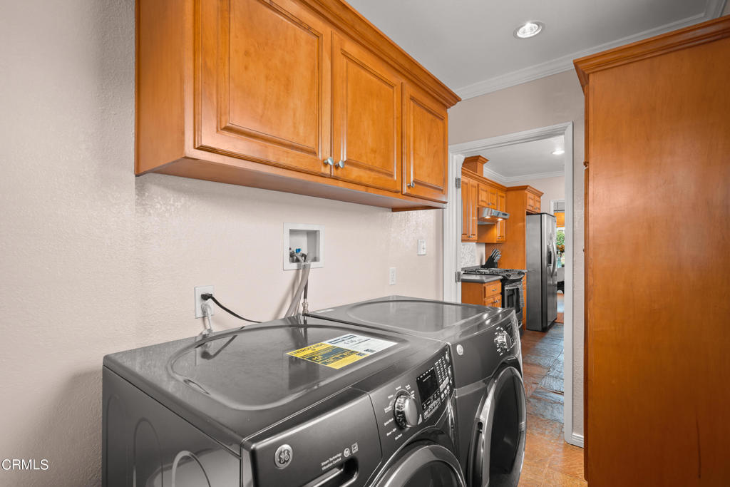 3926 W 59th Place