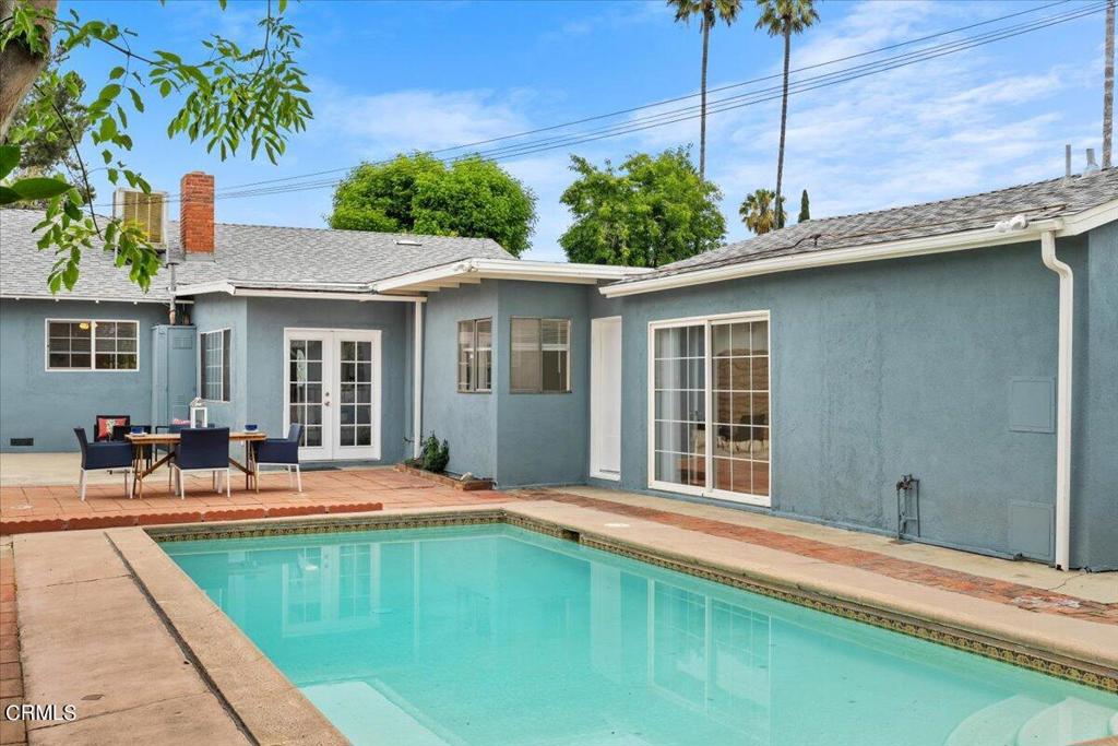 15206 Leadwell Street